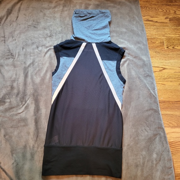 Blanc Noir Charcoal Heather and Black Lock Funnel Neck Sleeveless Hoodie Size S - Picture 7 of 8